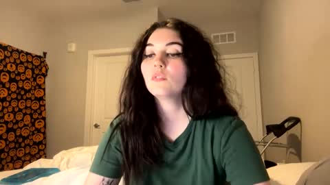 Goddess Raven online show from 02-02-25, 01:45