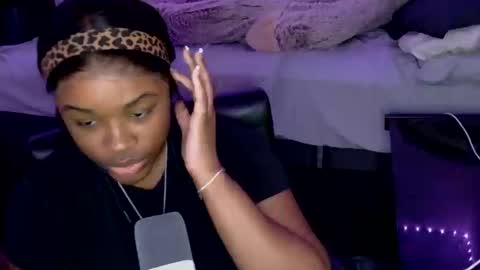 Snapshot of goddessssbrii chatting on 10-20-25, 05:57 Goddess Bri online show from 10-20-25, 05:57