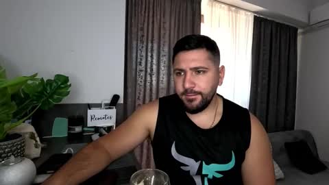 Snapshot of gold_alpha_boy chatting on 10-15-25, 08:36 gold_alpha_boy online show from 10-15-25, 08:36