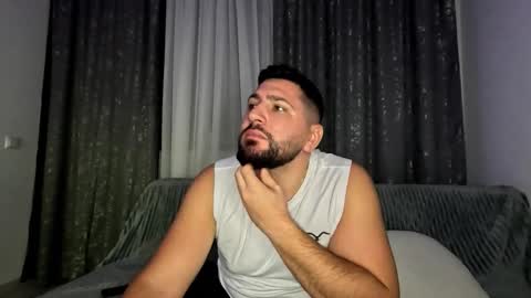 Snapshot of gold_alpha_boy chatting on 10-25-25, 06:13 gold_alpha_boy online show from 10-25-25, 06:13