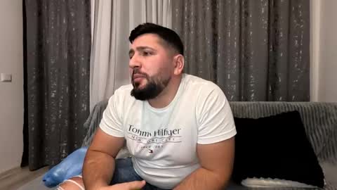 Snapshot of gold_alpha_boy chatting on 11-19-25, 06:30 gold_alpha_boy online show from 11-19-25, 06:30