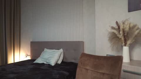 Snapshot of gold_blond chatting on 12-11-24, 09:19 Olivia online show from 12-11-24, 09:19