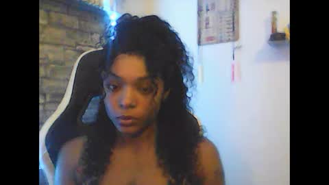 Snapshot of goldamethyst98 chatting on 09-15-25, 01:16 Amethyst online show from 09-15-25, 01:16