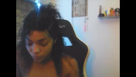 Snapshot of goldamethyst98 chatting on 09-15-25, 05:13 Amethyst online show from 09-15-25, 05:13