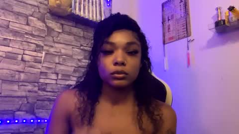 Snapshot of goldamethyst98 chatting on 09-18-25, 02:02 Amethyst online show from 09-18-25, 02:02