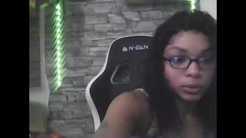 Snapshot of goldamethyst98 chatting on 10-13-25, 02:55 Amethyst online show from 10-13-25, 02:55