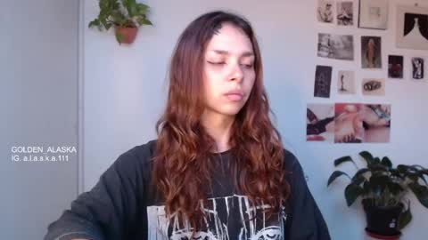 Snapshot of golden_alaska chatting on 09-28-25, 10:37 Alaska online show from 09-28-25, 10:37