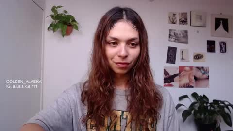 Snapshot of golden_alaska chatting on 10-03-25, 01:08 Alaska online show from 10-03-25, 01:08
