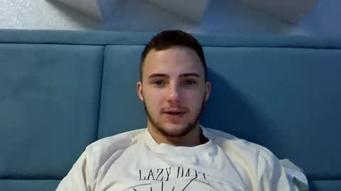 Snapshot of golden_boyyy21 chatting on 01-11-25, 04:59 Golden boyyy21 online show from 01-11-25, 04:59