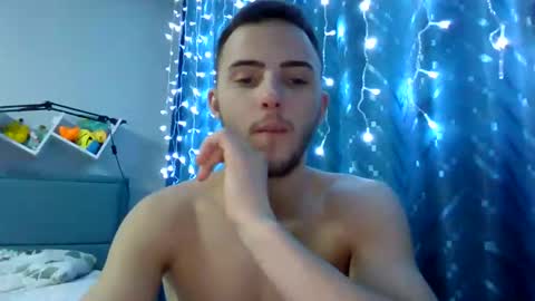 Snapshot of golden_boyyy21 chatting on 01-11-25, 05:18 Golden boyyy21 online show from 01-11-25, 05:18