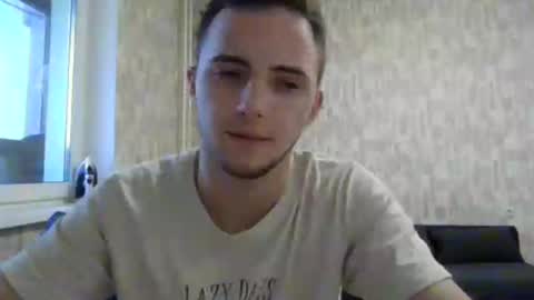 Snapshot of golden_boyyy21 chatting on 01-21-25, 01:11 Golden boyyy21 online show from 01-21-25, 01:11