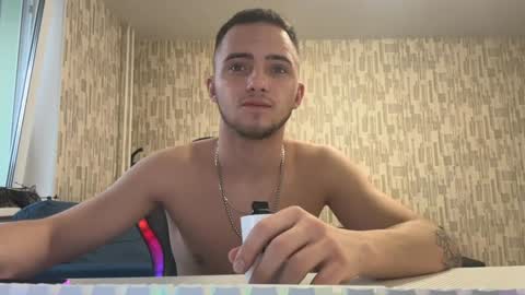 Snapshot of golden_boyyy21 chatting on 02-01-25, 07:47 Golden boyyy21 online show from 02-01-25, 07:47