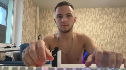 Snapshot of golden_boyyy21 chatting on 02-01-25, 10:48 Golden boyyy21 online show from 02-01-25, 10:48