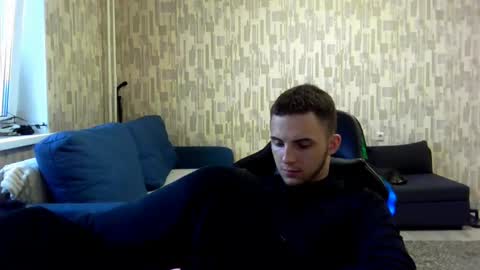 Snapshot of golden_boyyy21 chatting on 02-13-25, 12:11 Golden boyyy21 online show from 02-13-25, 12:11