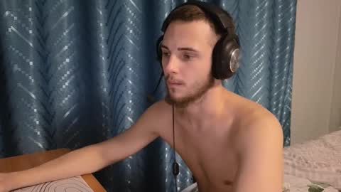 Snapshot of golden_boyyy21 chatting on 10-22-25, 02:06 Golden boyyy21 online show from 10-22-25, 02:06