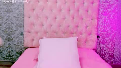 golden girl   online show from 10-22-25, 02:01