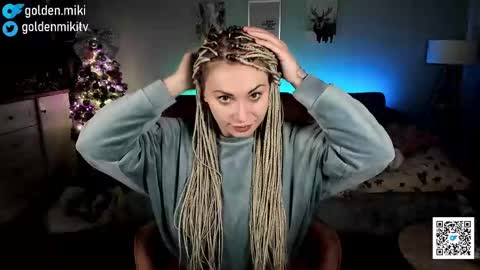 Snapshot of golden_miki chatting on 12-28-24, 01:29 Shy in the streets but a freak in the sheets online show from 12-28-24, 01:29