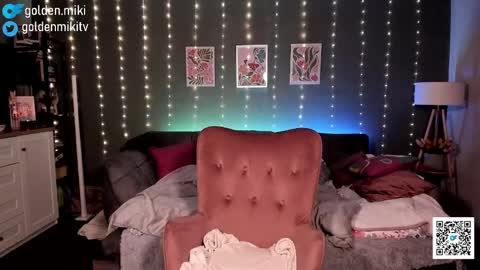 Snapshot of golden_miki chatting on 02-13-25, 08:38 Shy in the streets but a freak in the sheets online show from 02-13-25, 08:38