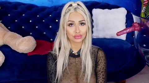 GoldenAmberX online show from 12-24-24, 07:22