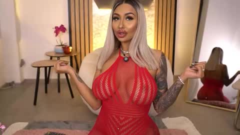 Snapshot of goldenamberx chatting on 01-18-26, 06:28 GoldenAmberX online show from 01-18-26, 06:28