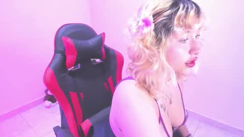 goldencurly  online show from 02-24-26, 12:25