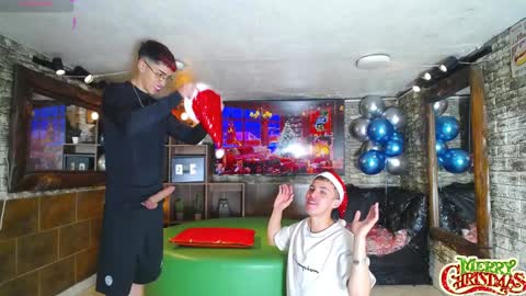Snapshot of goldenjoi chatting on 12-24-24, 12:55 GOLDENJOI online show from 12-24-24, 12:55