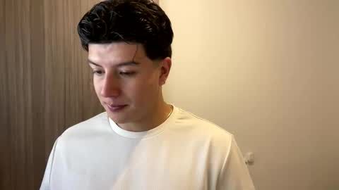 Snapshot of goldenknight33 chatting on 10-01-25, 02:01 goldenknight33 online show from 10-01-25, 02:01