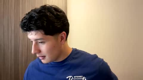 Snapshot of goldenknight33 chatting on 10-02-25, 04:36 goldenknight33 online show from 10-02-25, 04:36