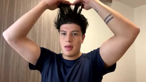 Snapshot of goldenknight33 chatting on 10-12-25, 05:23 goldenknight33 online show from 10-12-25, 05:23