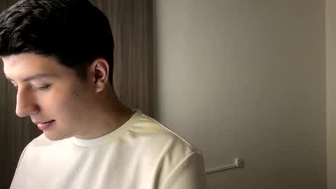 Snapshot of goldenknight33 chatting on 10-24-25, 04:36 goldenknight33 online show from 10-24-25, 04:36