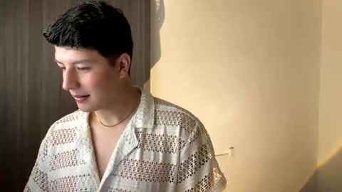 Snapshot of goldenknight33 chatting on 11-11-25, 04:40 goldenknight33 online show from 11-11-25, 04:40