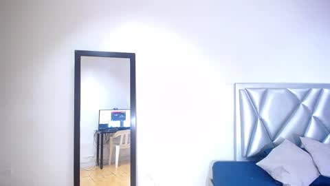 goldenn_ass1 online show from 11-18-25, 03:23