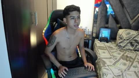 Snapshot of gomez_c_ chatting on 02-23-26, 06:11 gomez_c_ online show from 02-23-26, 06:11