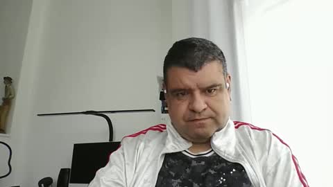 gomezgonz5 online show from 09-16-25, 09:54