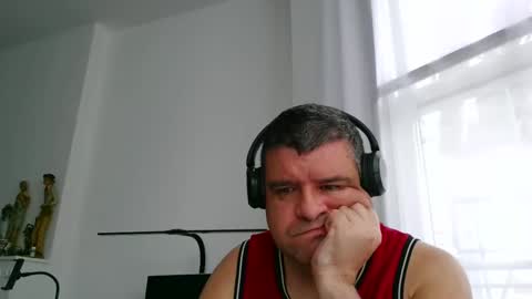 gomezgonz5 online show from 09-17-25, 09:55
