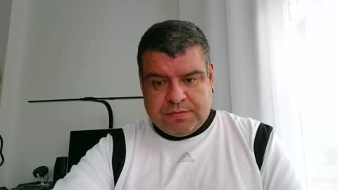 gomezgonz5 online show from 09-20-25, 12:28