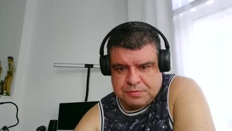 gomezgonz5 online show from 09-21-25, 10:39