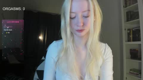 SOPHIE online show from 11-30-25, 05:33