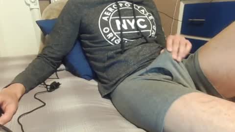 Snapshot of goodricaleche chatting on 12-17-24, 04:01 goodricaleche online show from 12-17-24, 04:01