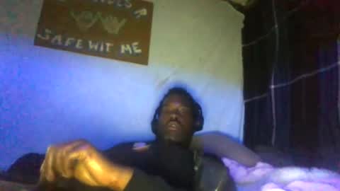 Snapshot of goonergreen chatting on 10-26-25, 02:01 GoonerGreen online show from 10-26-25, 02:01