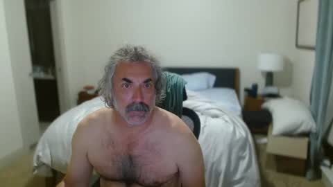 Snapshot of gopher988 chatting on 10-09-25, 04:32 gopher988 online show from 10-09-25, 04:32