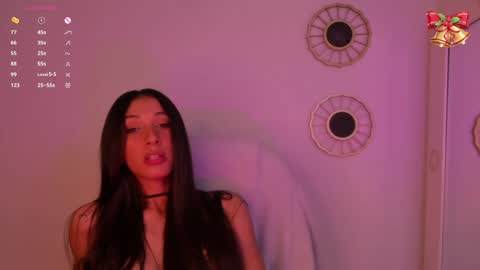 Snapshot of gorgeous_brunette chatting on 12-30-24, 09:05 Rose online show from 12-30-24, 09:05