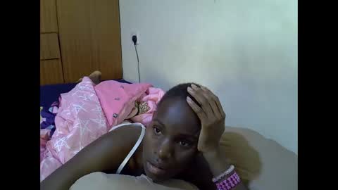 Snapshot of gorgeous_maya1 chatting on 10-22-25, 02:39 gorgeous_maya1 online show from 10-22-25, 02:39