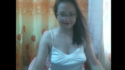 Snapshot of gorgeousmama chatting on 10-18-25, 04:48 gorgeousmama online show from 10-18-25, 04:48