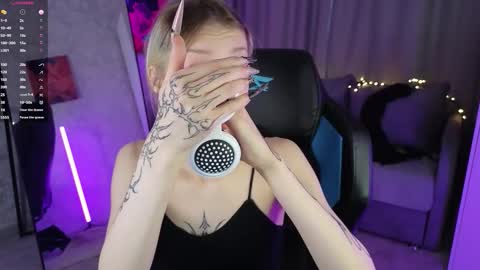 Violeta online show from 10-21-25, 09:43