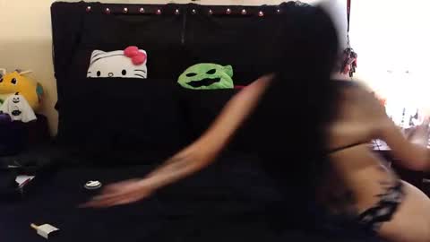 Snapshot of gothbaby305 chatting on 10-21-25, 02:56 gothbaby305 online show from 10-21-25, 02:56