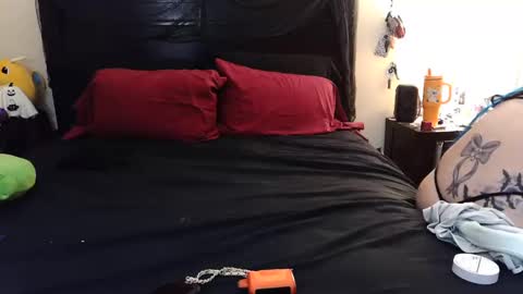 Snapshot of gothbaby305 chatting on 10-27-25, 05:44 gothbaby305 online show from 10-27-25, 05:44