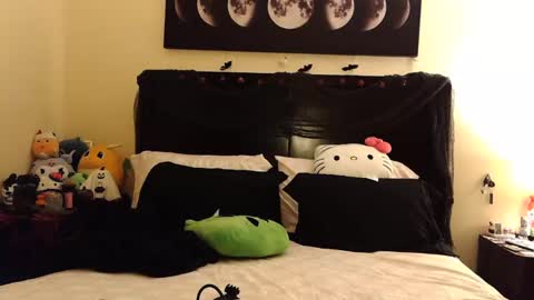 Snapshot of gothbaby305 chatting on 11-02-25, 05:48 gothbaby305 online show from 11-02-25, 05:48