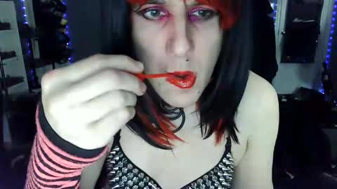 Victoriana online show from 12-30-24, 05:13