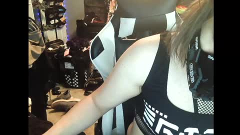 Victoriana online show from 01-11-25, 04:38